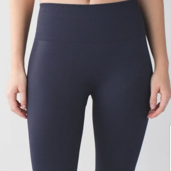 Lululemon Zone In Tight sz6 - Picture 10 of 13